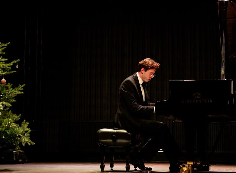 Klassiske Forjulstoner 221225 Arina Karbovskaya 115