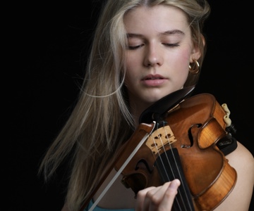 Chloe Prins Violin