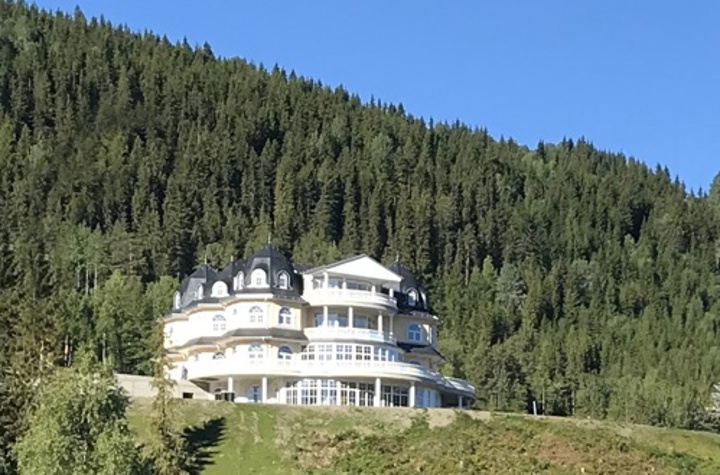 The Castle in Lobygda. Photo: Henning Wangsnes